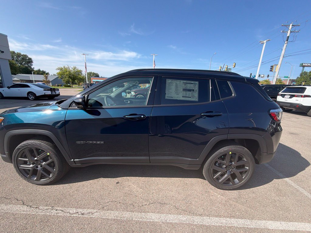 New 2026 Jeep Compass Limited w/ Sun, Sound & Navigation Group AWD/4WD image 11