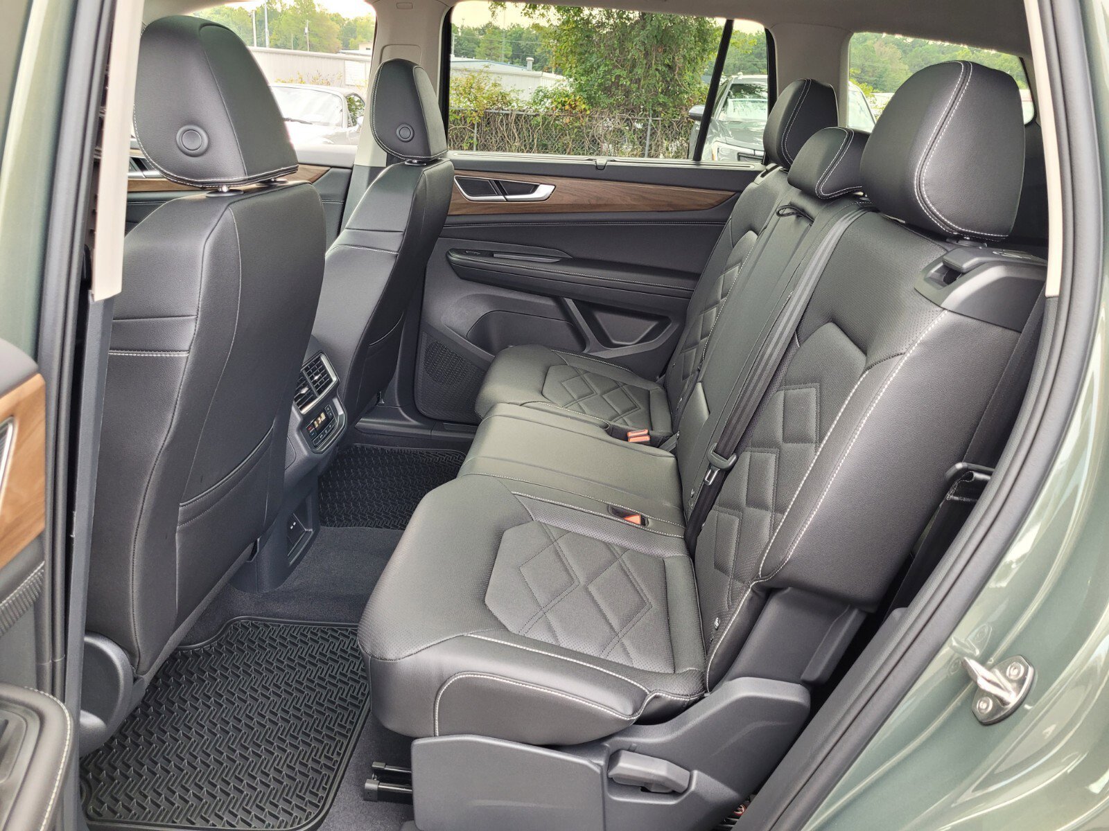 New 2026 Volkswagen Atlas SE image 5