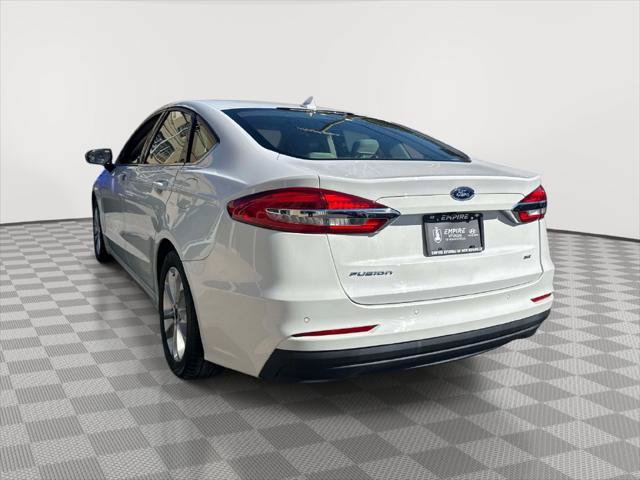 Used 2019 Ford Fusion SE FWD image 4