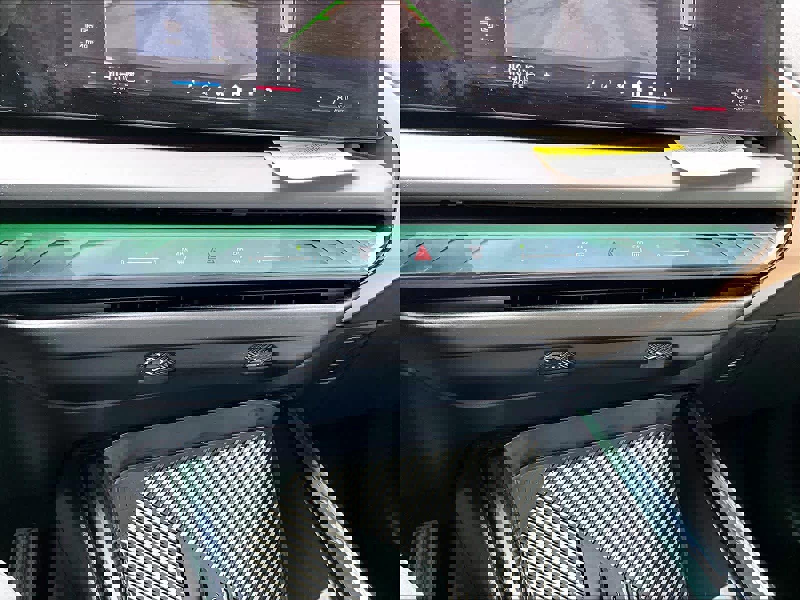 Used 2025 BMW X3 xDrive30i w/ Convenience Package image 34