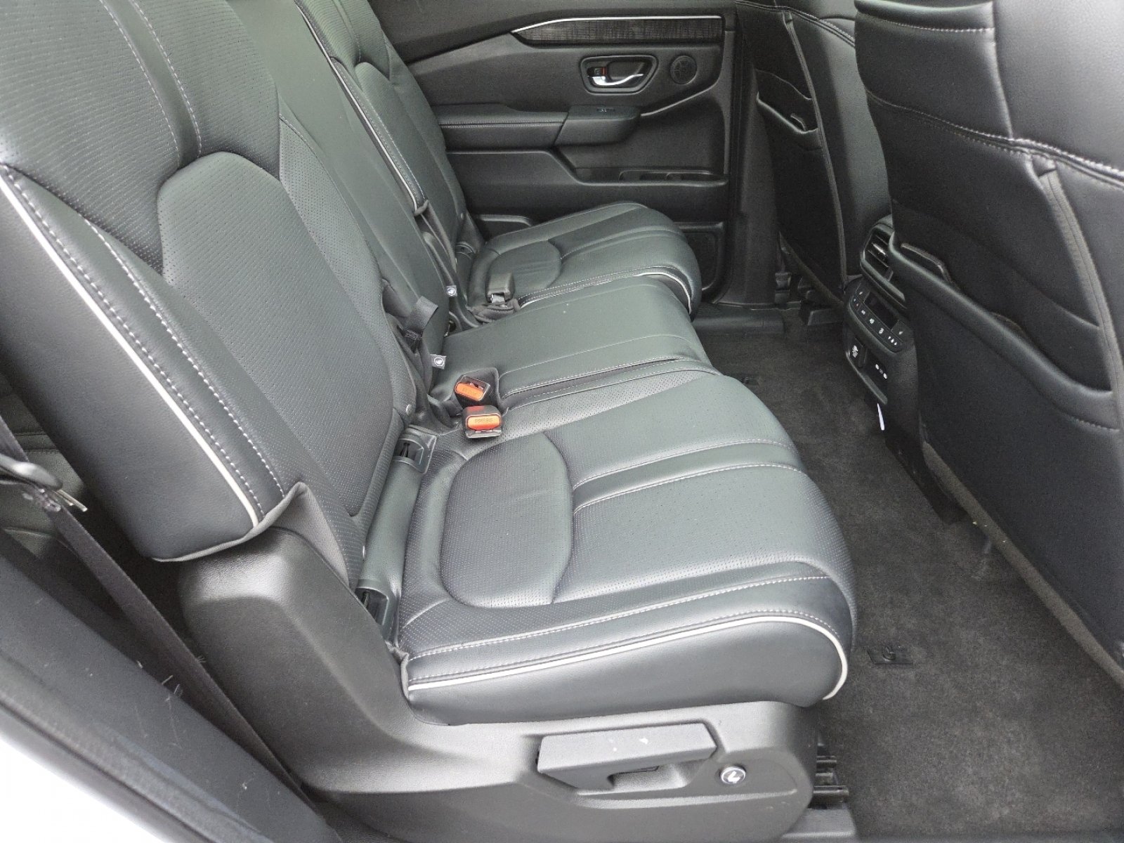 Used 2024 Honda Pilot Elite image 28