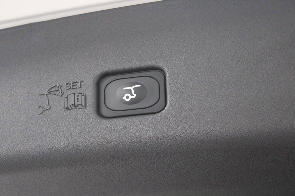 New 2026 Lincoln Nautilus Premier w/ Equipment Group 102A image 16