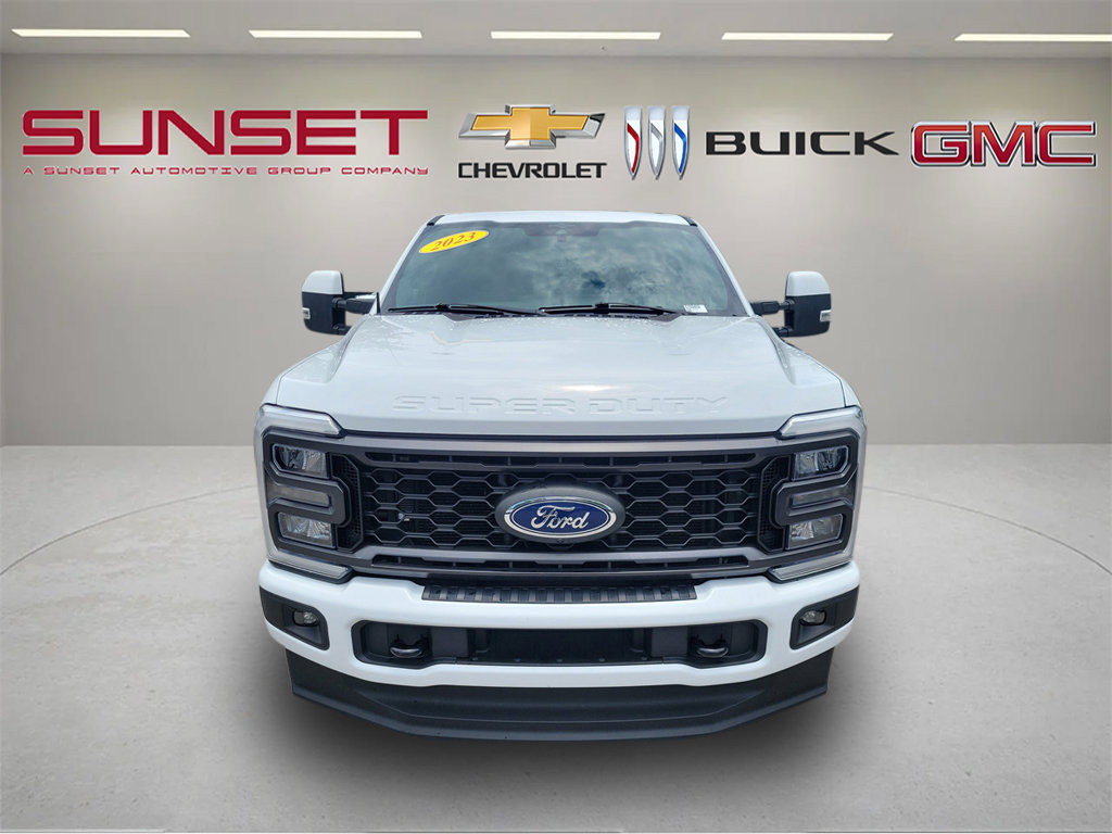 Used 2023 Ford F250 Lariat w/ Sport Appearance Package AWD/4WD image 2