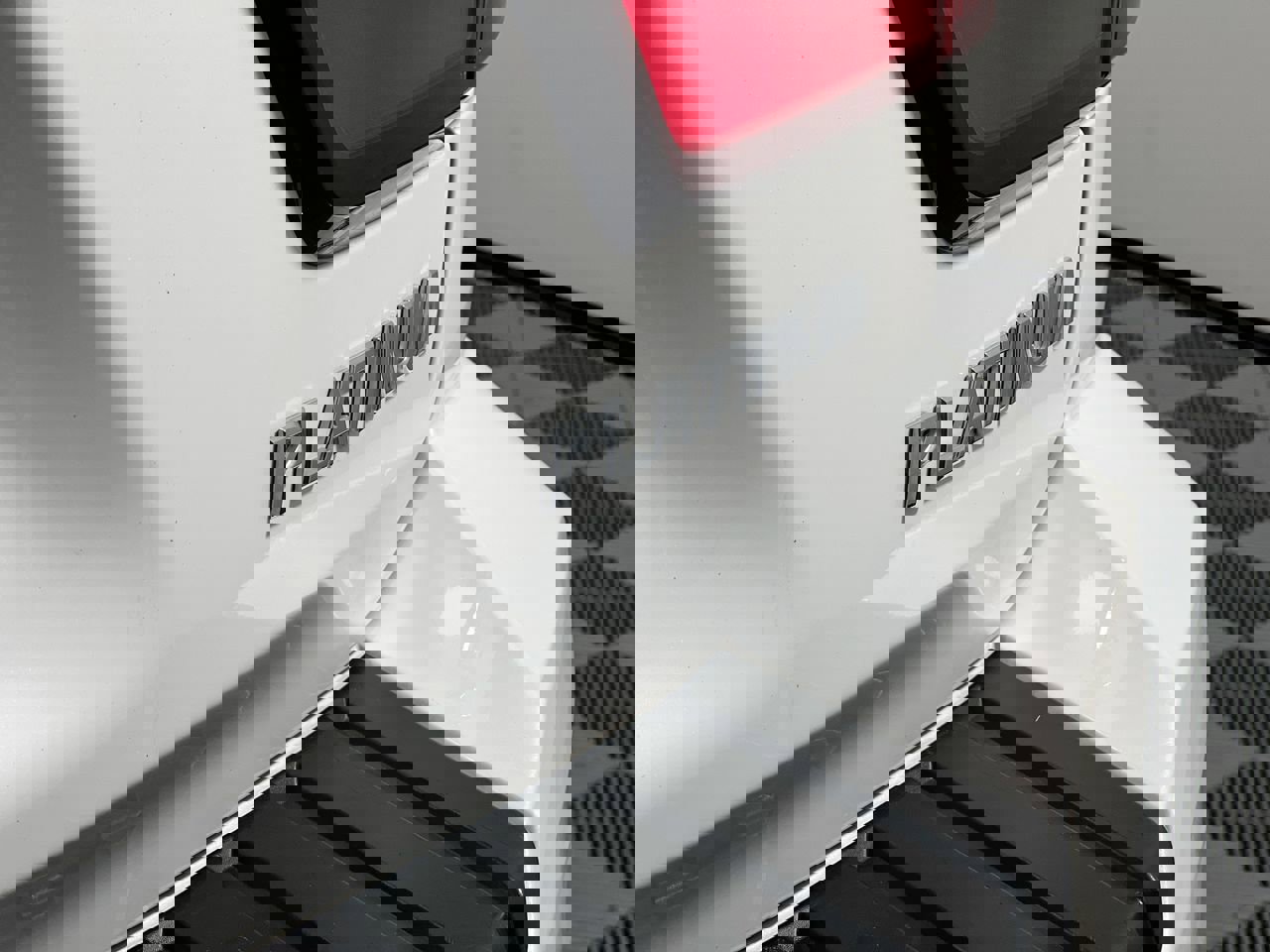 Used 2023 Nissan Armada Platinum w/ Captain's Chairs Package image 5