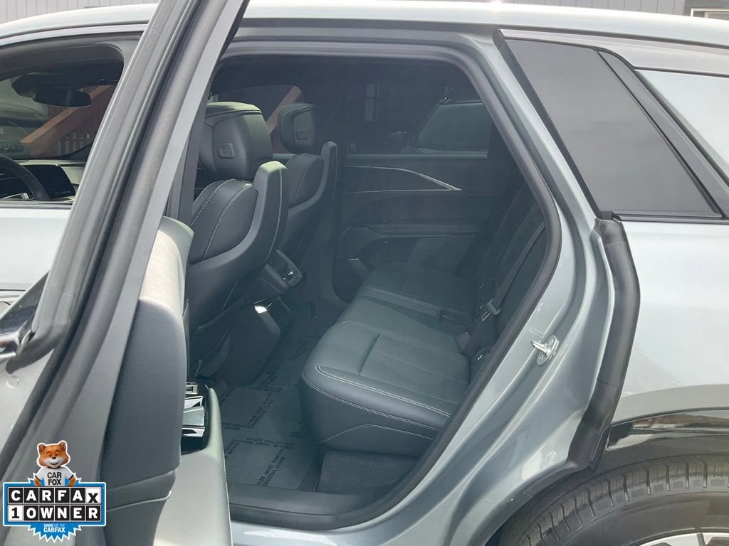 Used 2024 Cadillac Lyriq Sport RWD image 7