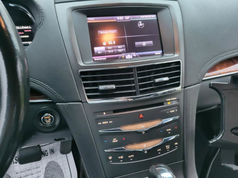Used 2013 Lincoln MKT Limo AWD image 40