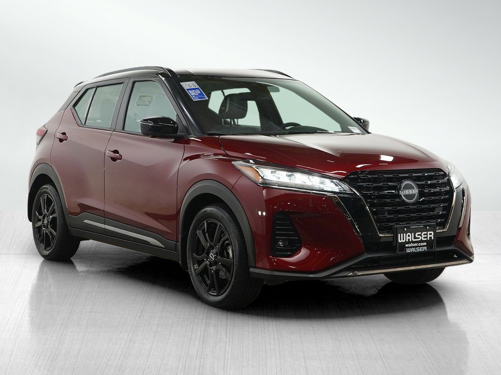 Used 2022 Nissan Kicks SR w/ Premium Package FWD image 7