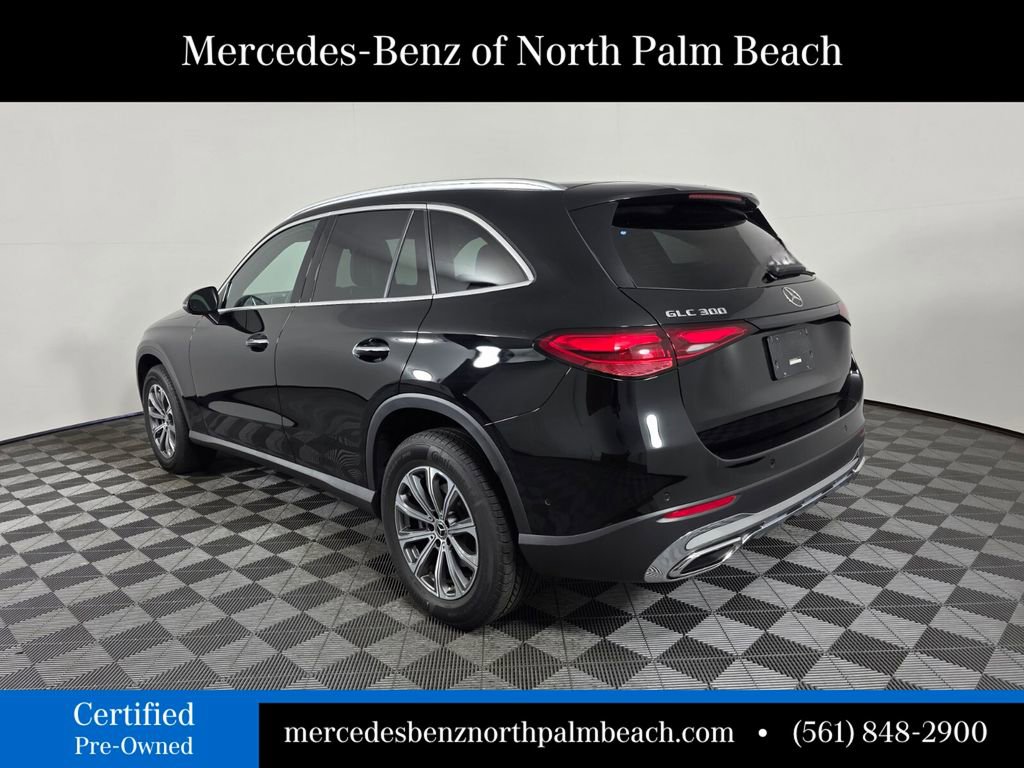 Used 2025 Mercedes-Benz GLC 300 image 4