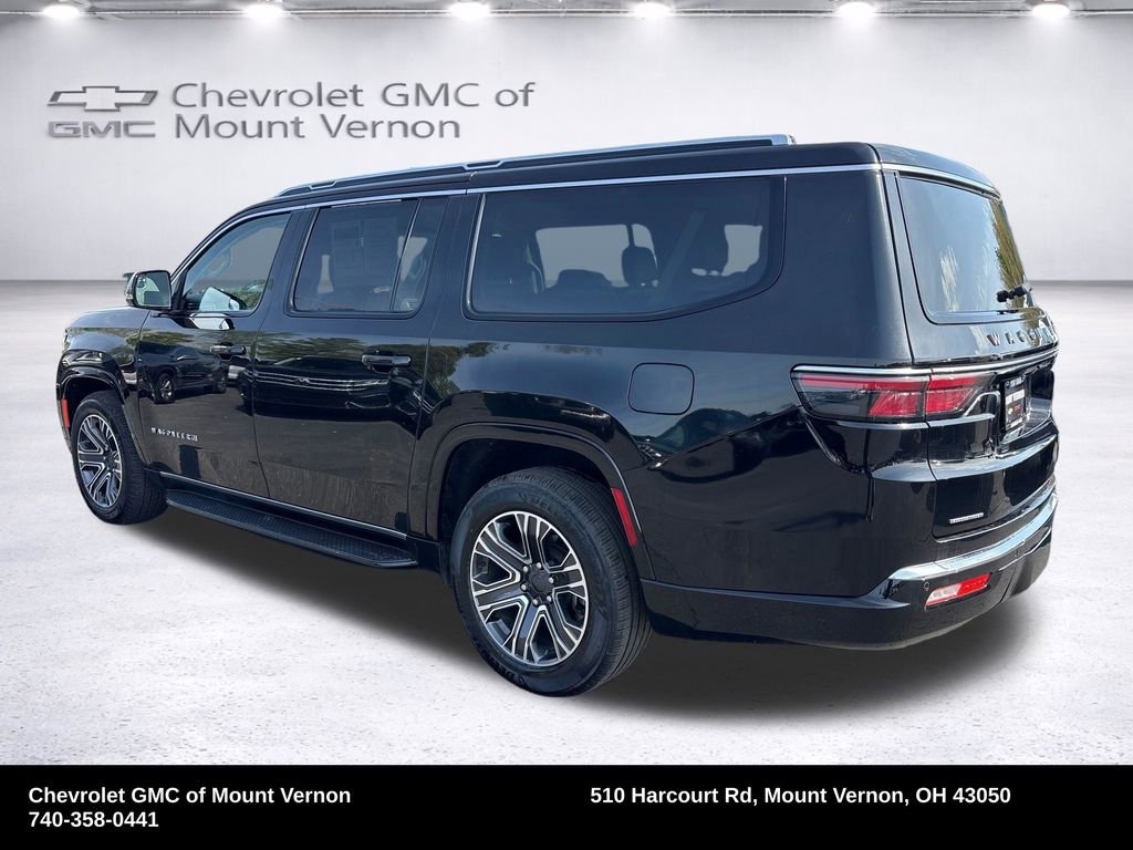 Used 2023 Jeep Wagoneer L Series II AWD/4WD image 3