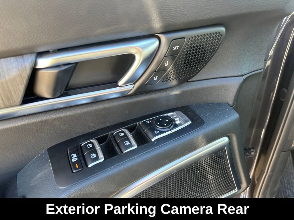 Used 2025 Kia Telluride SX image 11