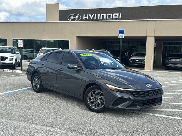 Certified 2024 Hyundai Elantra SEL FWD image 1