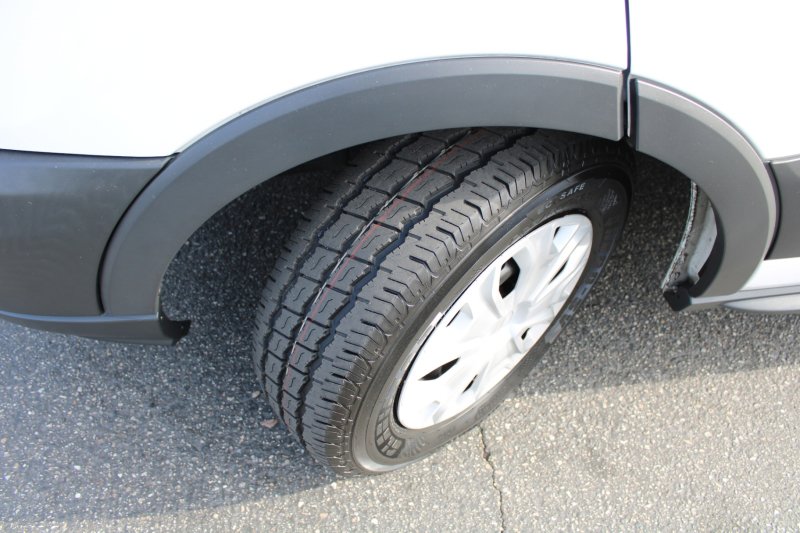 Used 2017 Ford Transit 150 XLT image 19