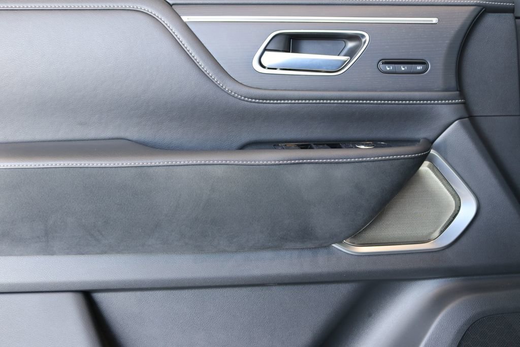 Certified 2025 INFINITI QX80 Sensory image 13