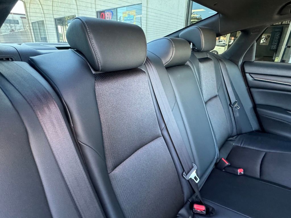 Used 2018 Honda Accord Sport image 22