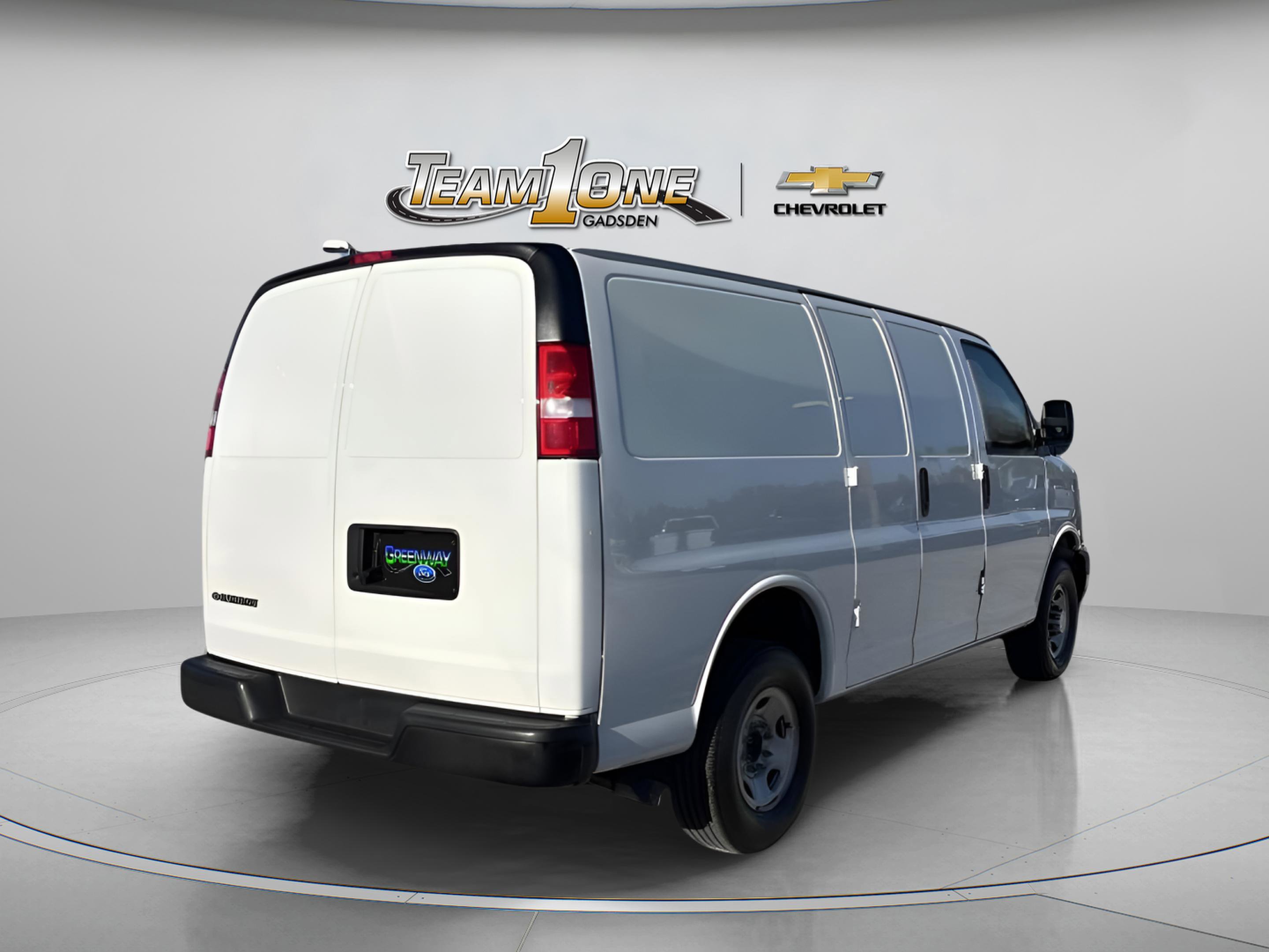 Used 2024 Chevrolet Express 2500 w/ Driver Convenience Package RWD image 5