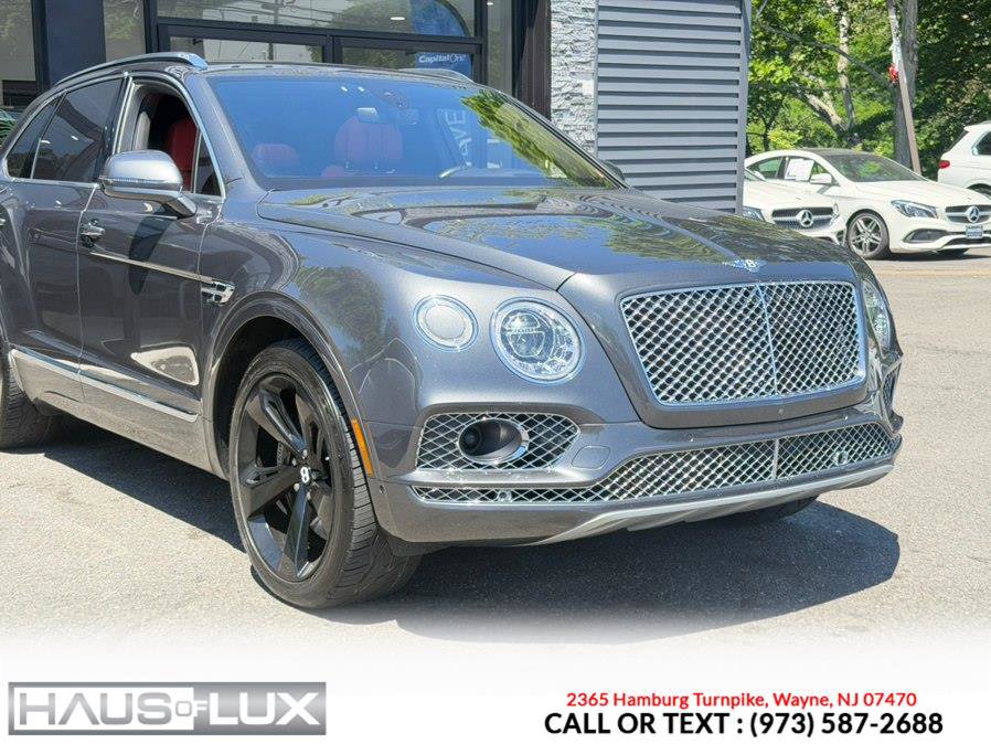Used 2017 Bentley Bentayga AWD/4WD image 13