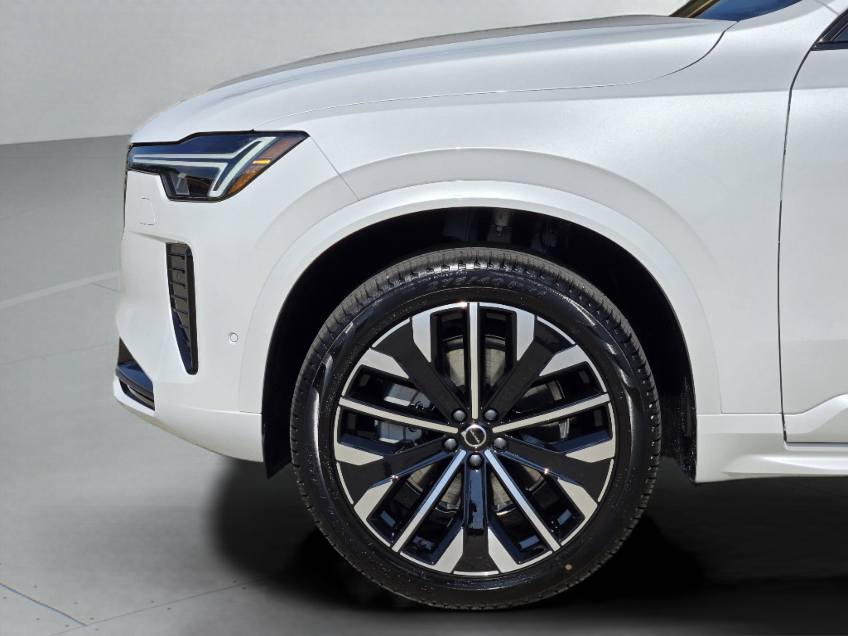 New 2026 Volvo XC90 B6 Ultra w/ Protection Package Premier AWD/4WD image 29