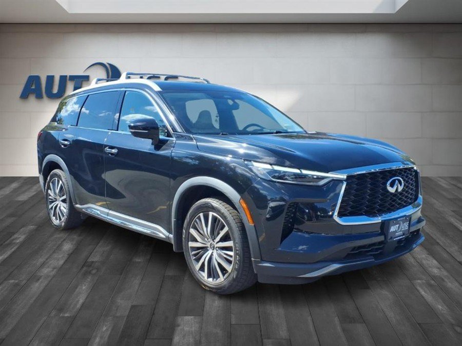 Used 2023 INFINITI QX60 Sensory w/ Vision Package AWD/4WD image 3