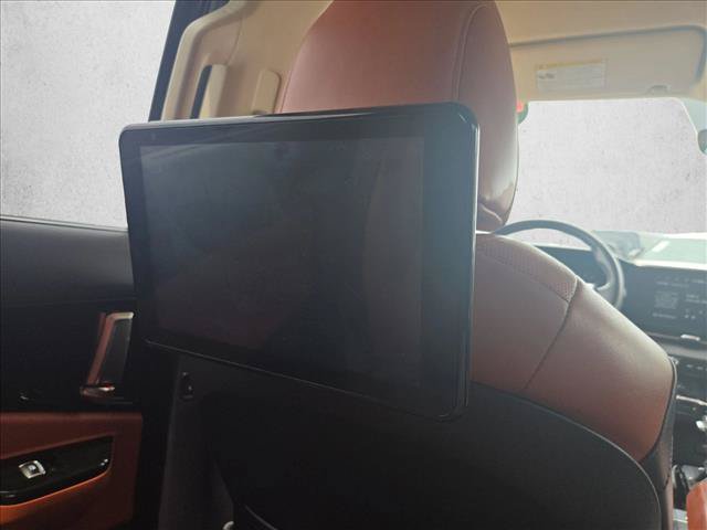 Used 2023 Kia Carnival SX FWD image 18