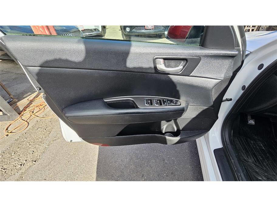 Used 2019 Kia Optima LX FWD image 29