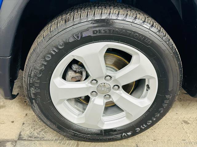 Certified 2019 Jeep Compass Latitude w/ Cold Weather Group image 30
