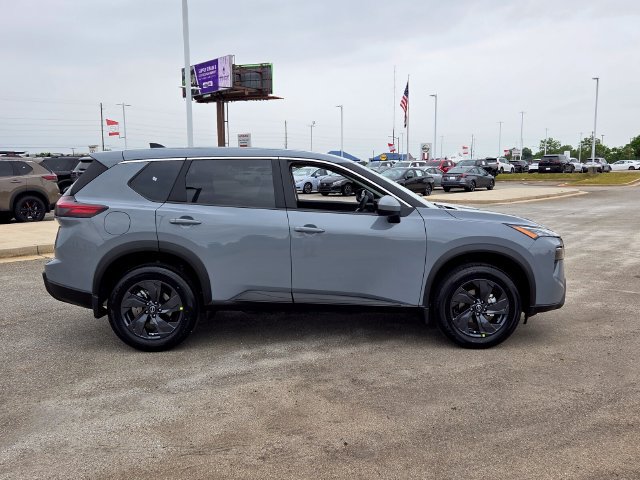 Used 2026 Nissan Rogue SV w/ Cold Weather Package FWD image 14