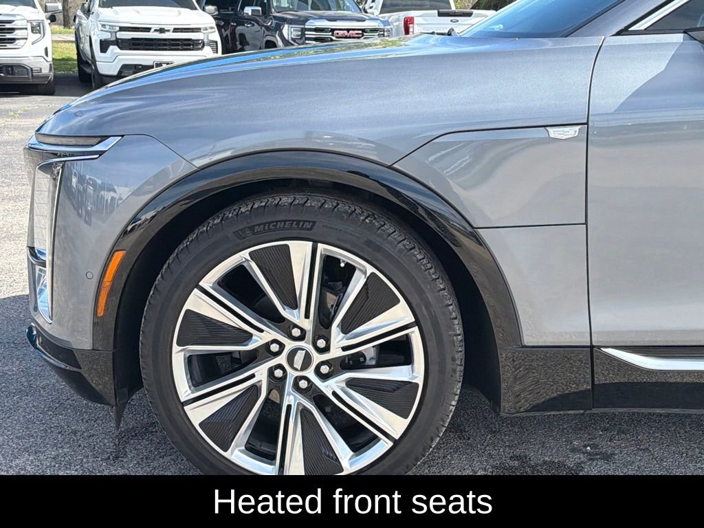 Used 2023 Cadillac Lyriq Luxury image 11