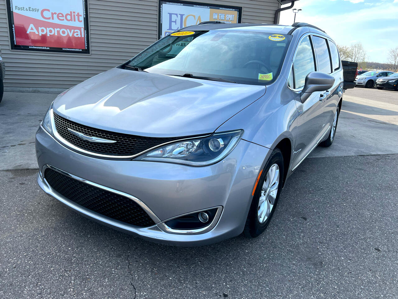 Used 2017 Chrysler Pacifica Touring-L