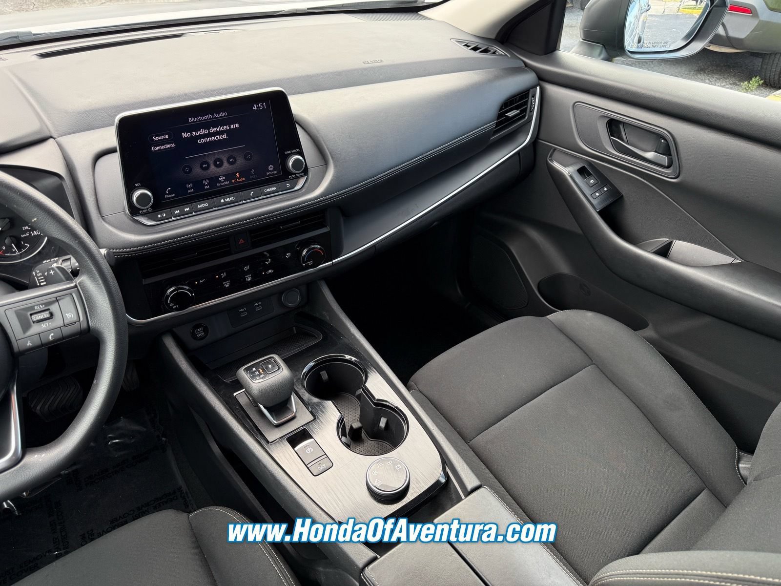 Used 2024 Nissan Rogue S AWD/4WD image 15