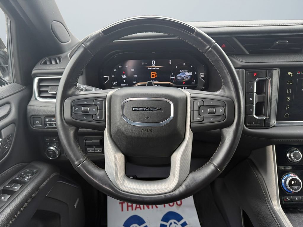 Used 2023 GMC Yukon XL Denali image 12
