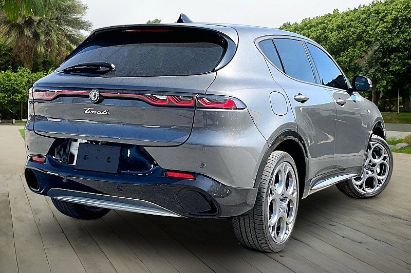 Used 2024 Alfa Romeo Tonale Ti image 4