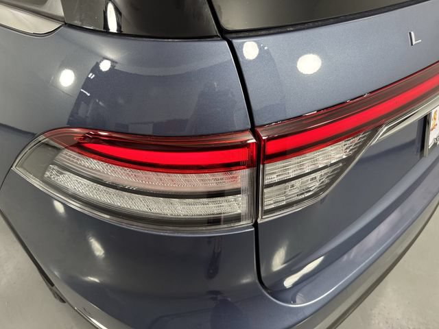 Used 2021 Lincoln Aviator Reserve w/ Equipment Group 201A AWD/4WD image 32
