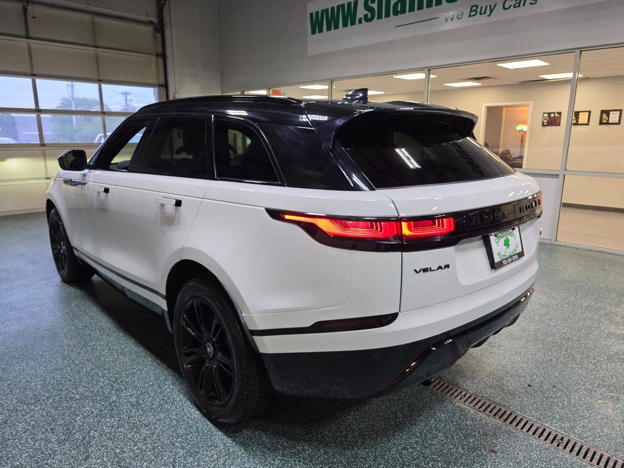 Used 2022 Land Rover Range Rover Velar R-Dynamic S AWD/4WD image 9