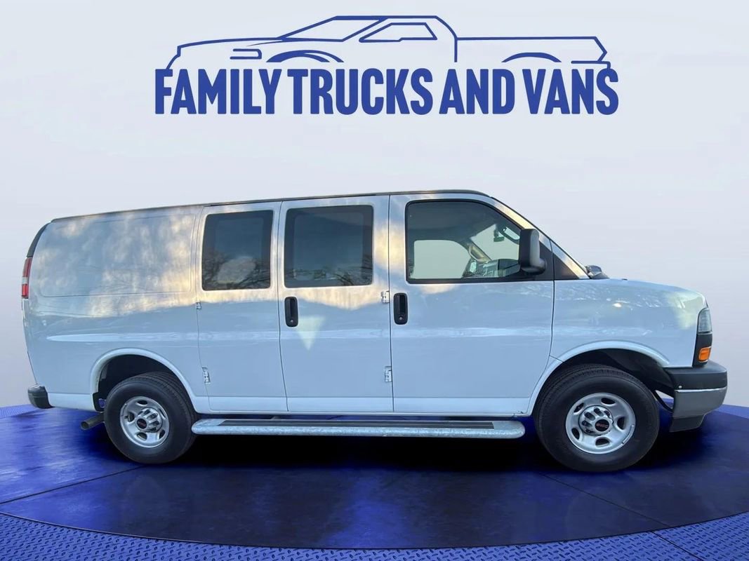 Used 2024 GMC Savana 2500 w/ Driver Convenience Package image 5