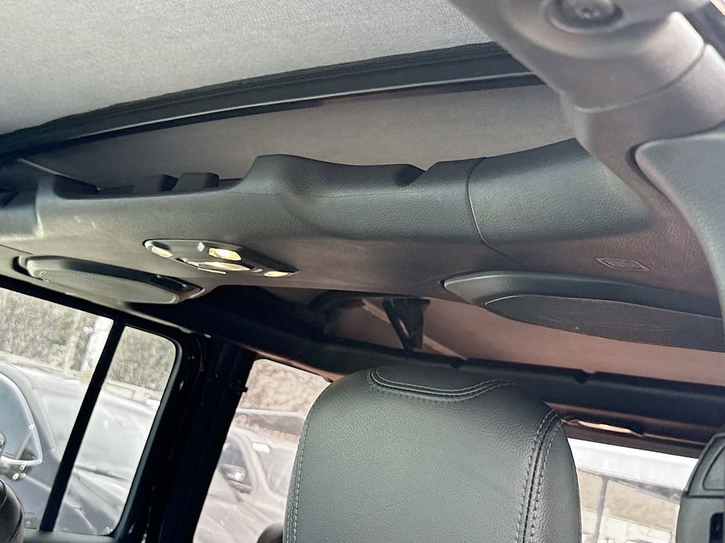 Used 2022 Jeep Wrangler Unlimited Sahara w/ Cold Weather Group image 20