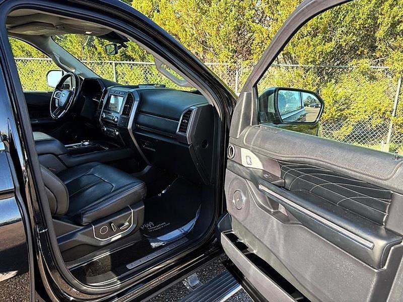 Used 2018 Ford Expedition Max Platinum image 35