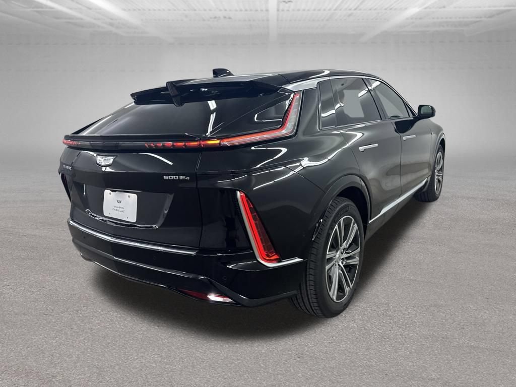 New 2026 Cadillac Lyriq Luxury AWD/4WD image 11
