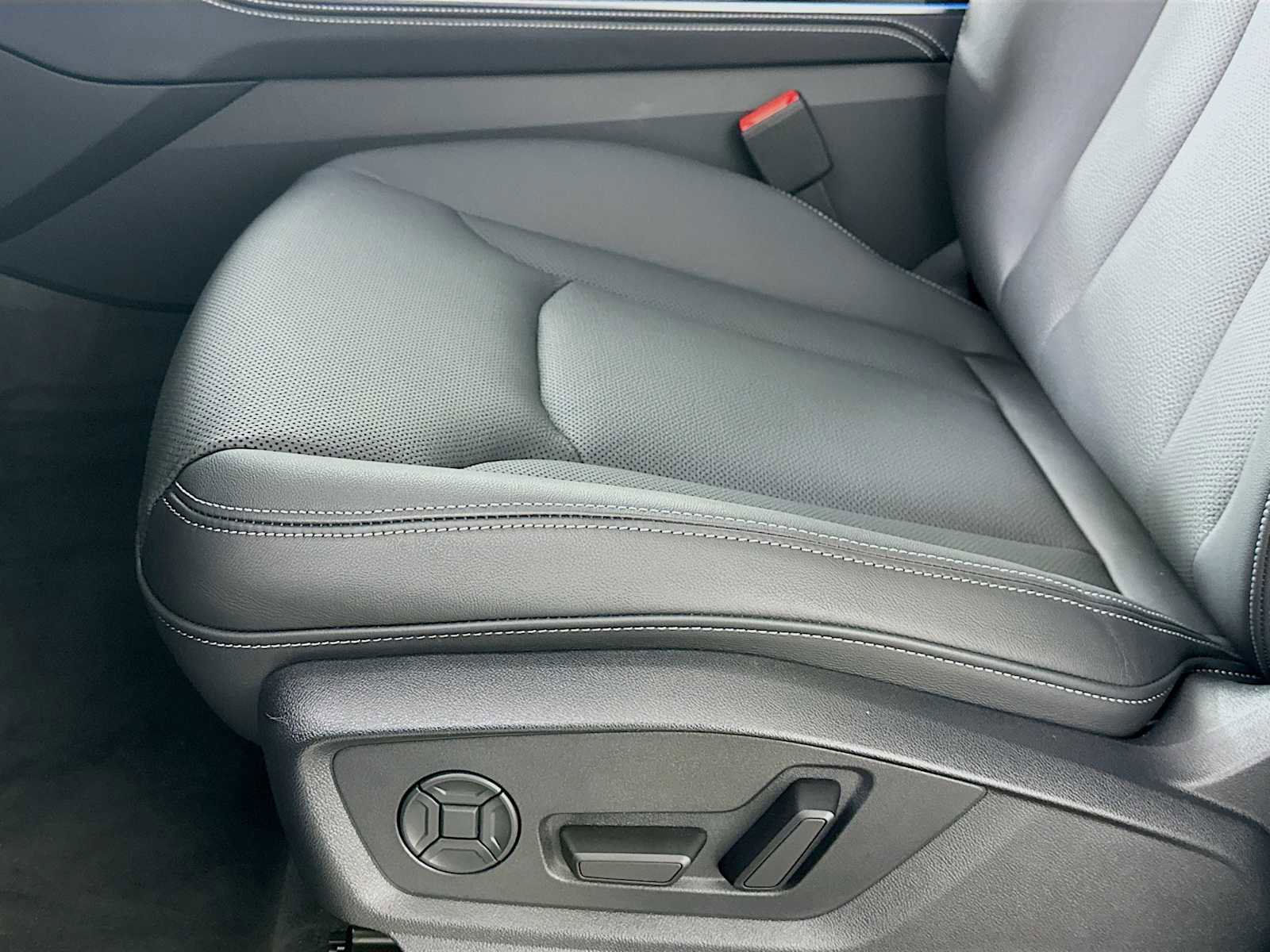 New 2026 Audi Q8 Premium Plus image 18