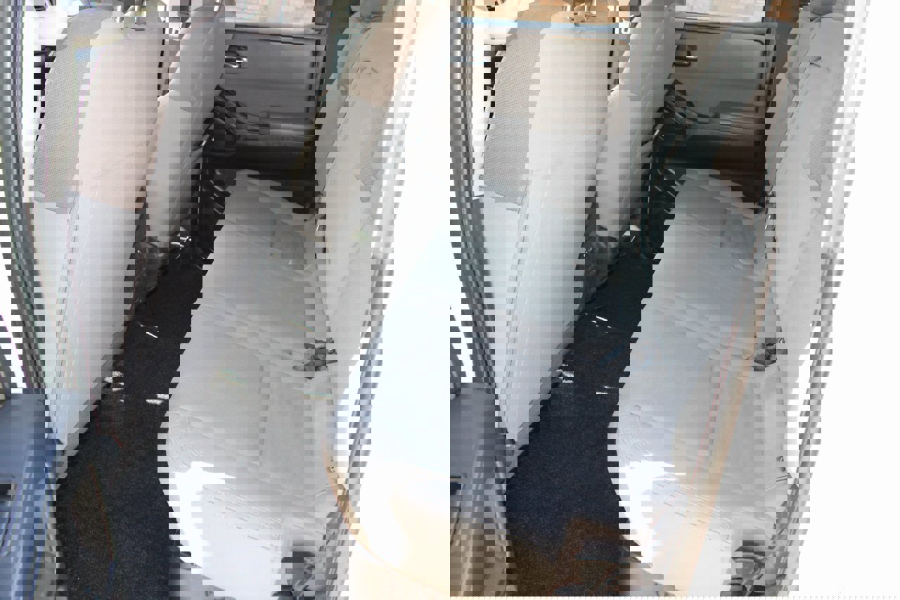 Used 2023 Nissan Frontier SV image 5