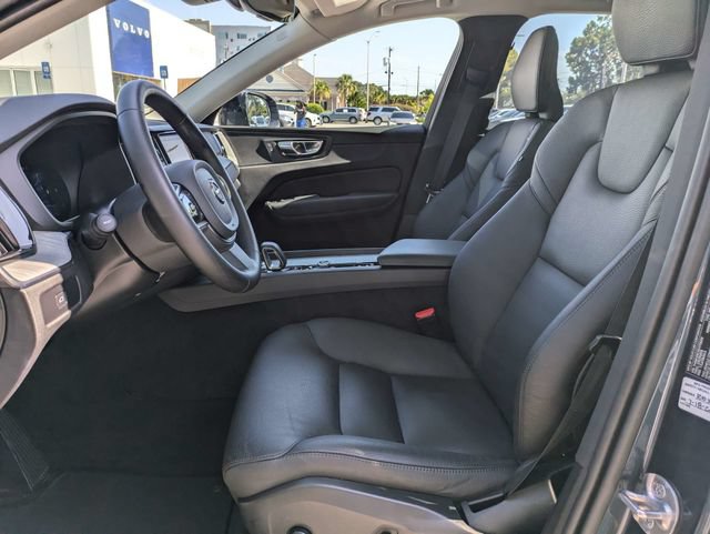 Certified 2025 Volvo XC60 B5 Plus AWD/4WD image 25