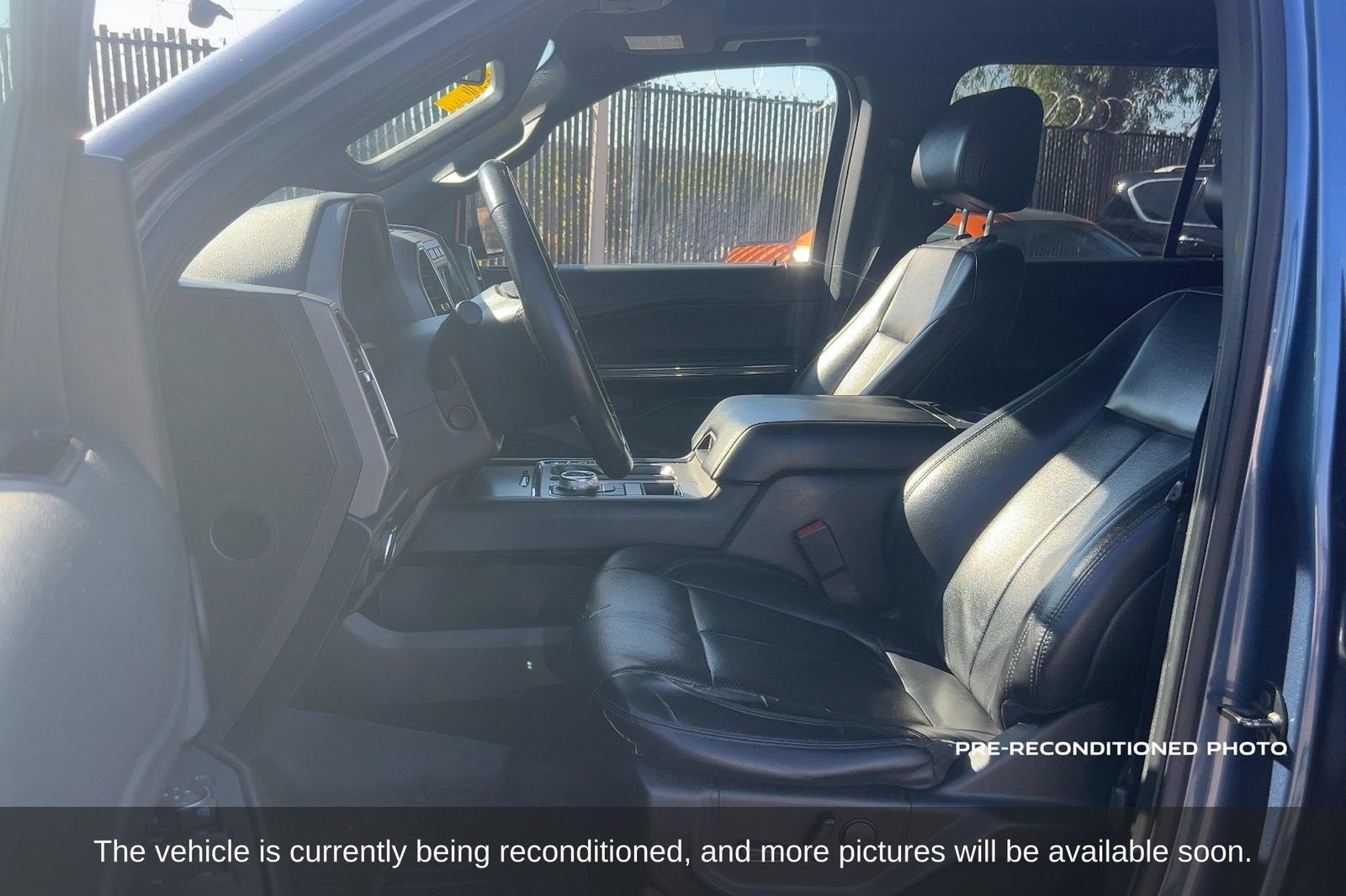 Used 2020 Ford Expedition XLT w/ Equipment Group 202A RWD image 11