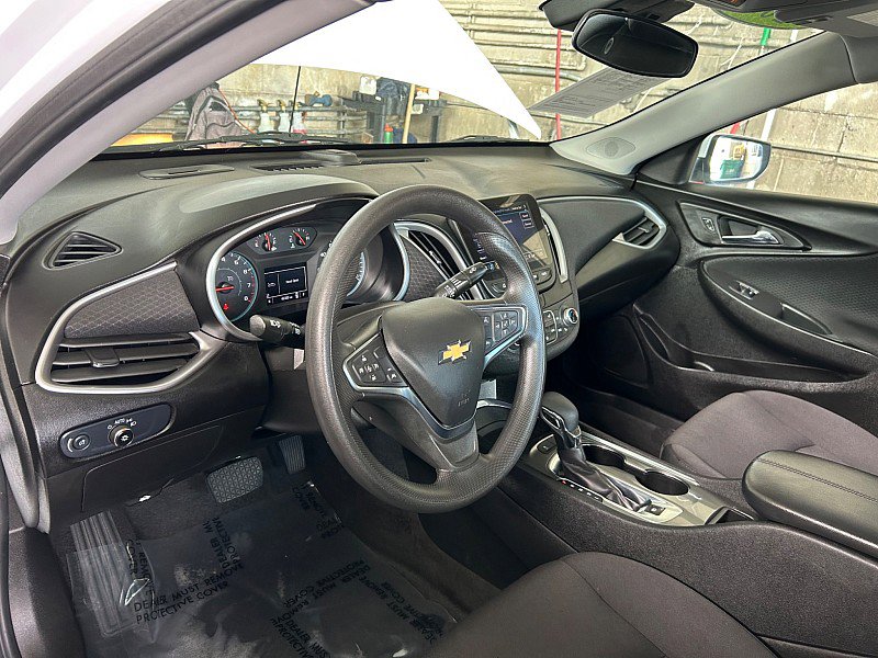 Used 2024 Chevrolet Malibu LT FWD image 18