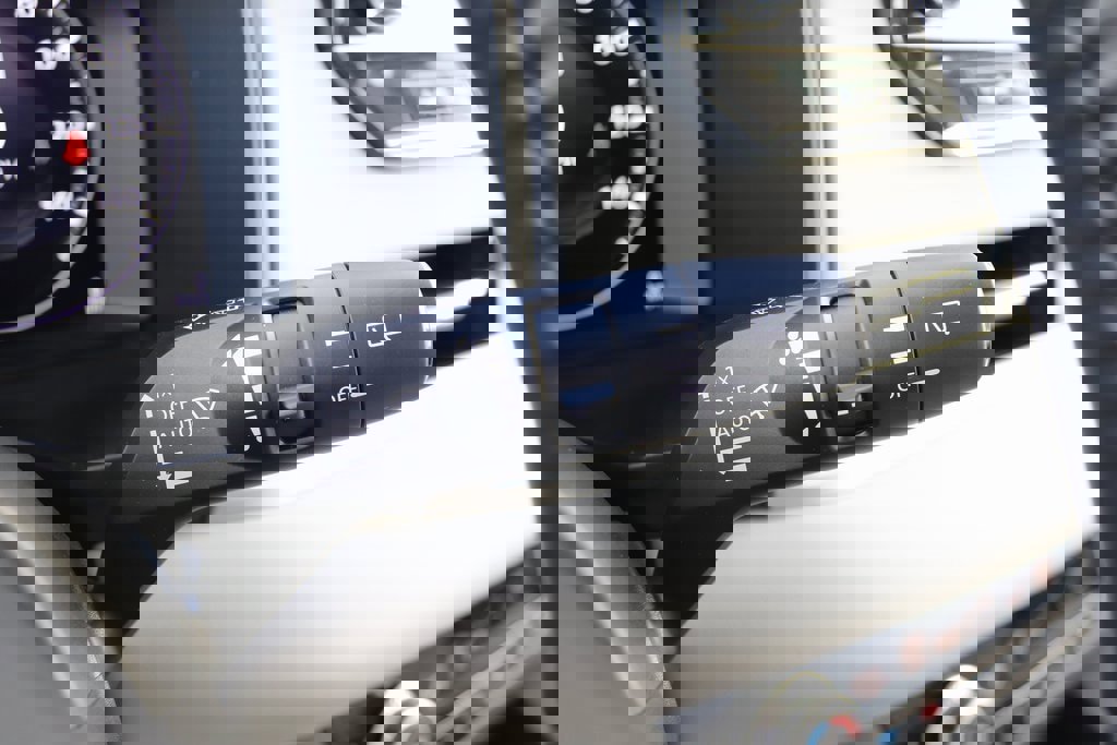 Used 2023 Mitsubishi Outlander SEL image 29