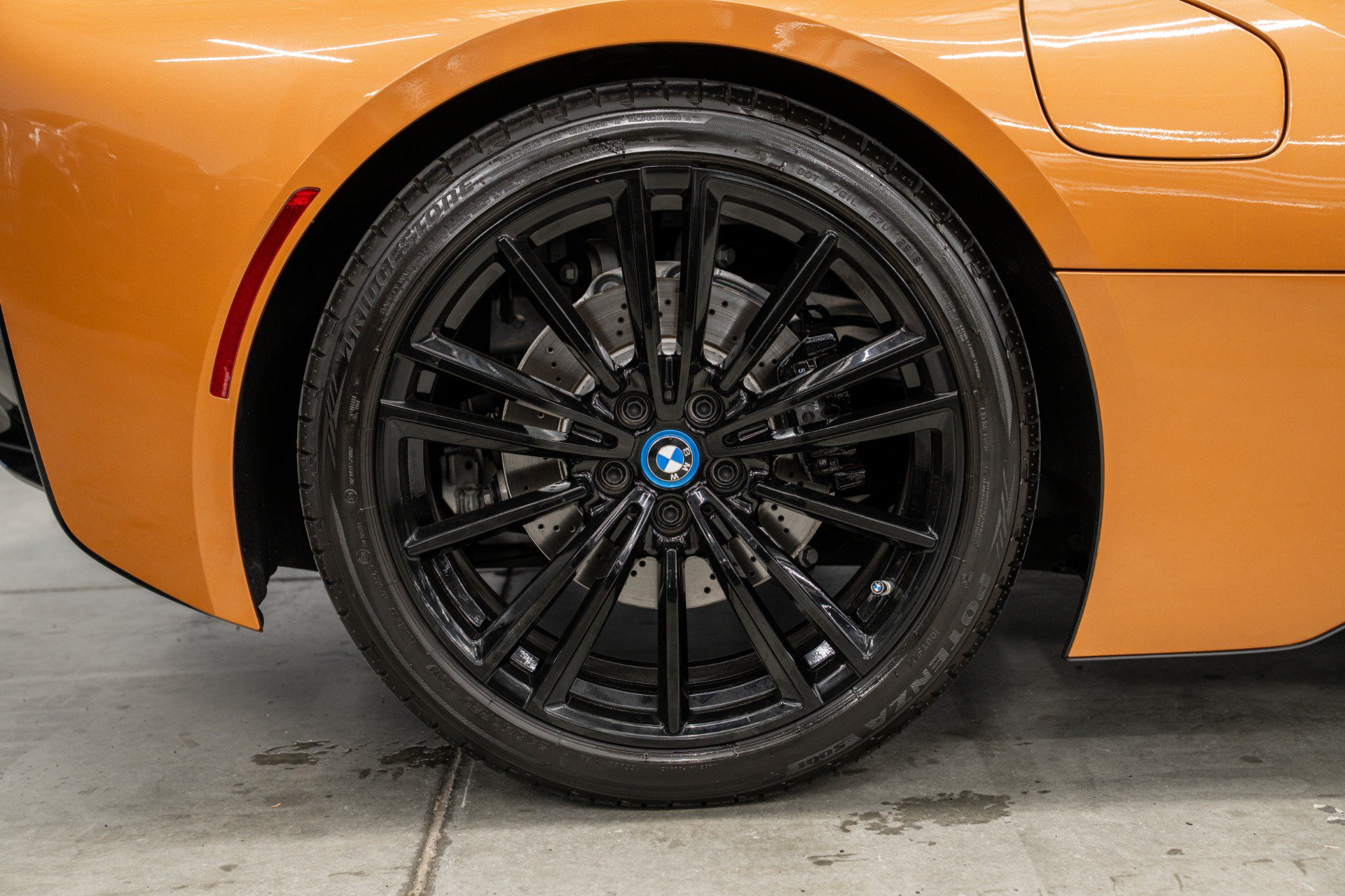 Used 2019 BMW i8 Roadster AWD/4WD image 43