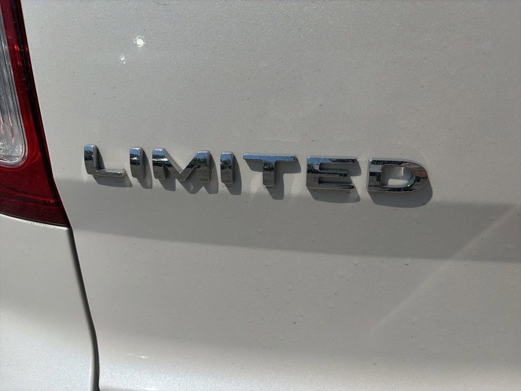 Used 2015 Ford Explorer Limited w/ Equipment Group 301A image 7