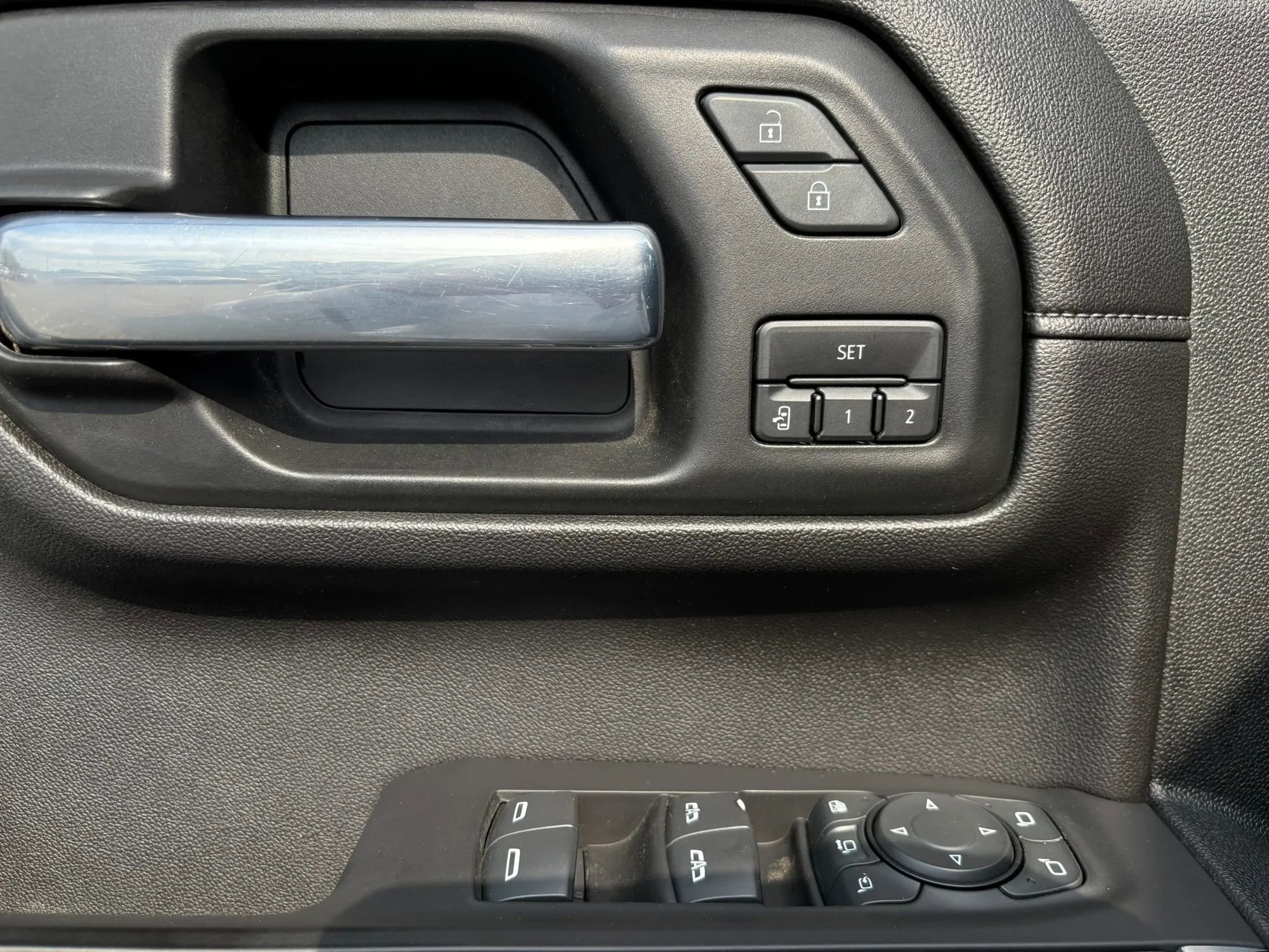 Used 2020 Chevrolet Silverado 2500 High Country image 25