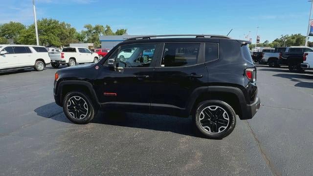 Used 2017 Jeep Renegade Trailhawk AWD/4WD image 5