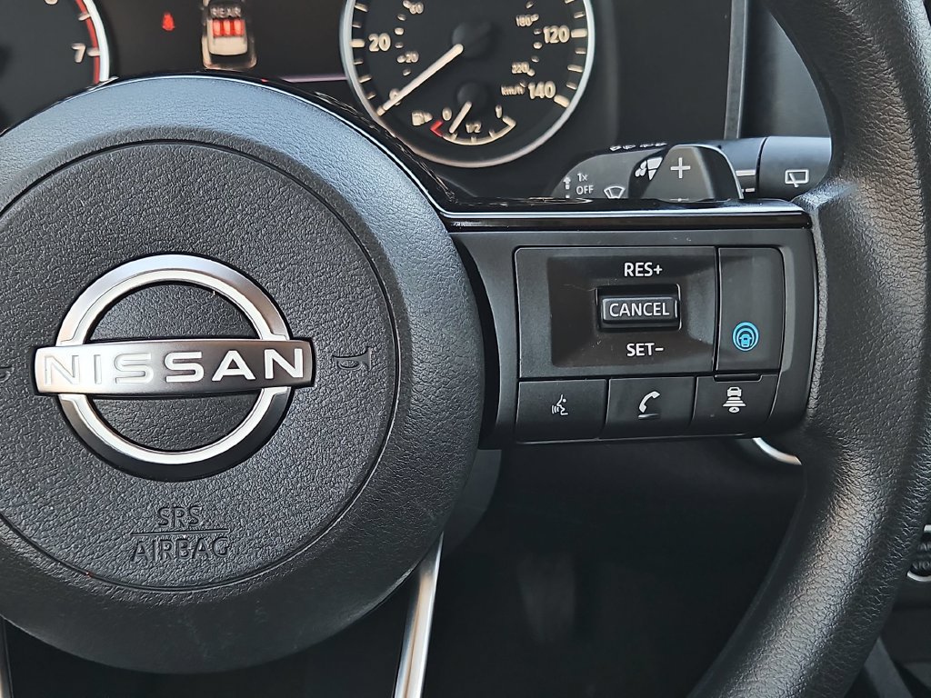 Used 2023 Nissan Rogue SV FWD image 25