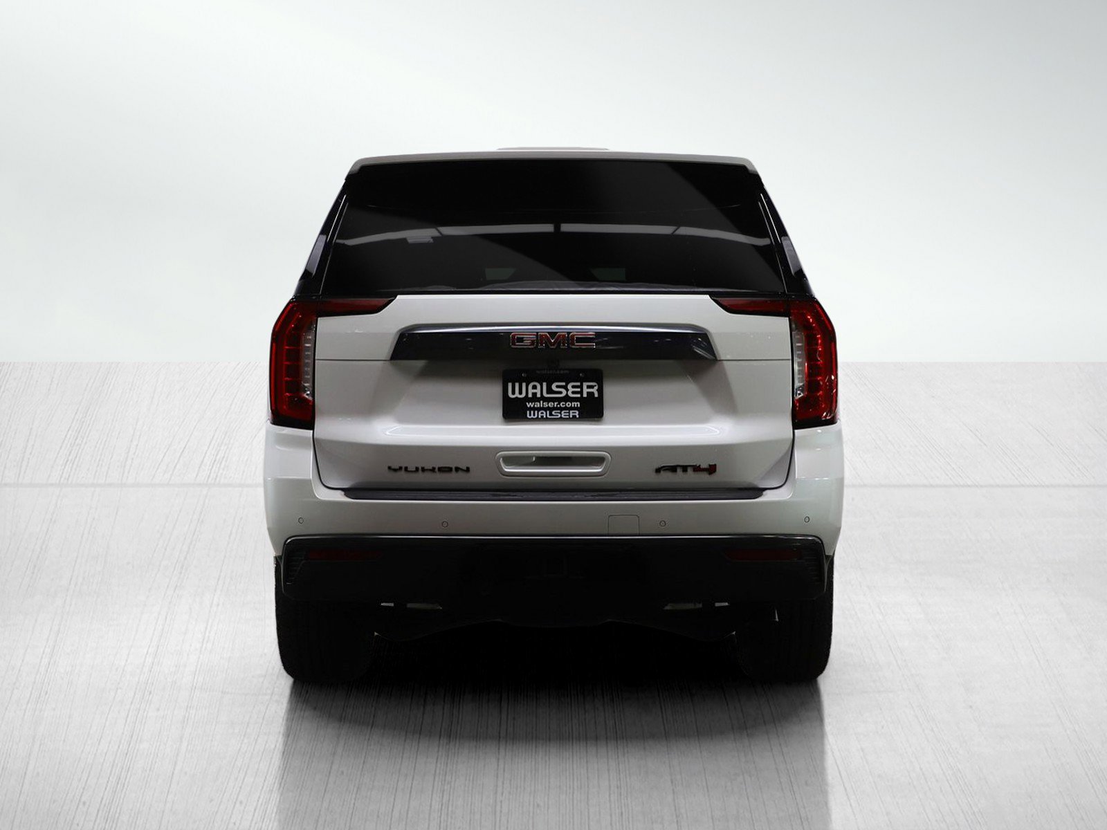 Used 2023 GMC Yukon XL AT4 w/ AT4 Premium Plus Package image 4