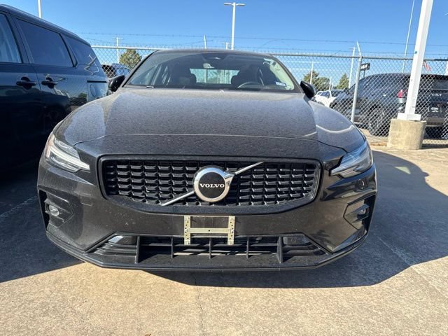 Used 2024 Volvo S60 B5 Core FWD image 3